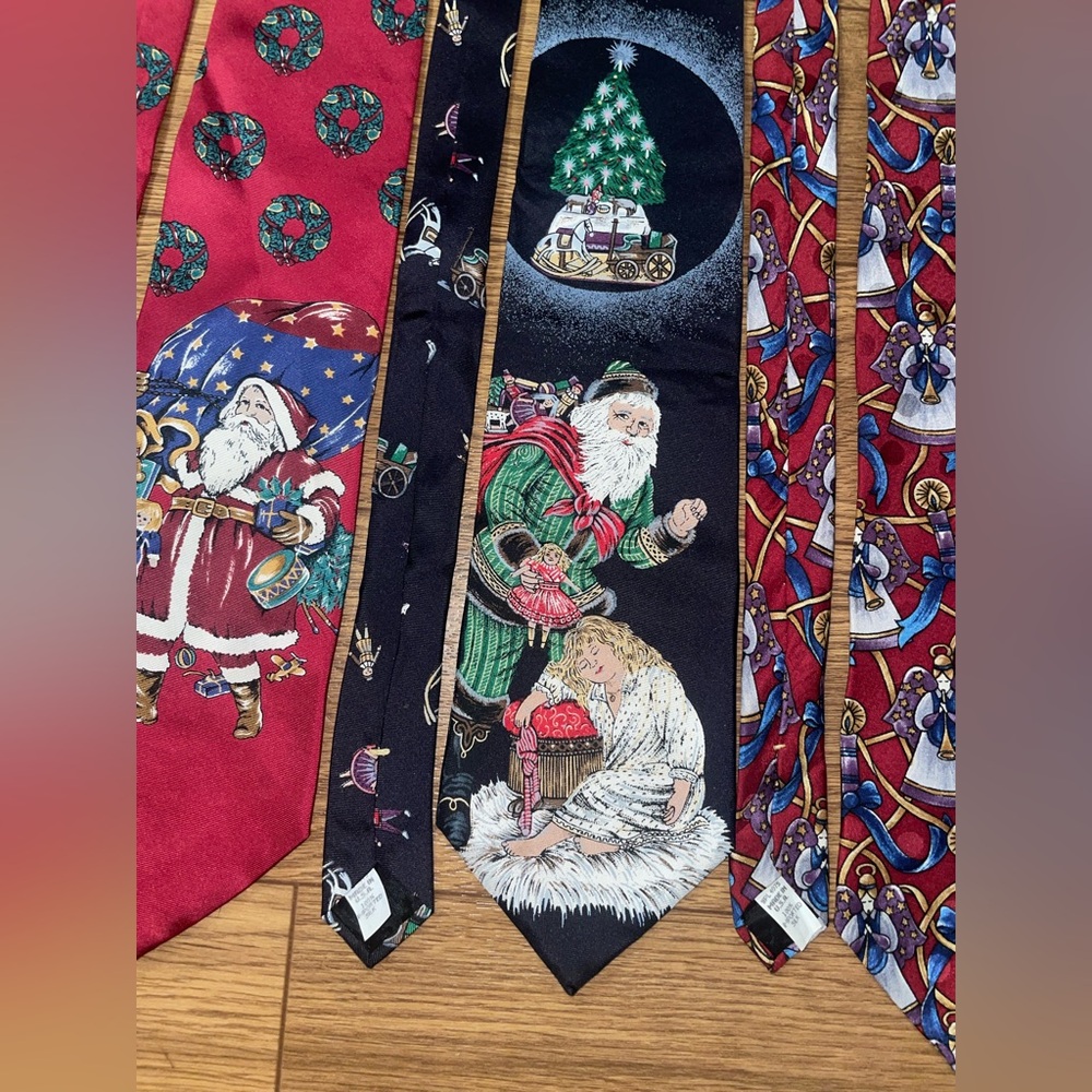 Wembley lot of 4 Christmas Ties 100% Silk unique festive Santa Christmas Holiday - Picture 3 of 7